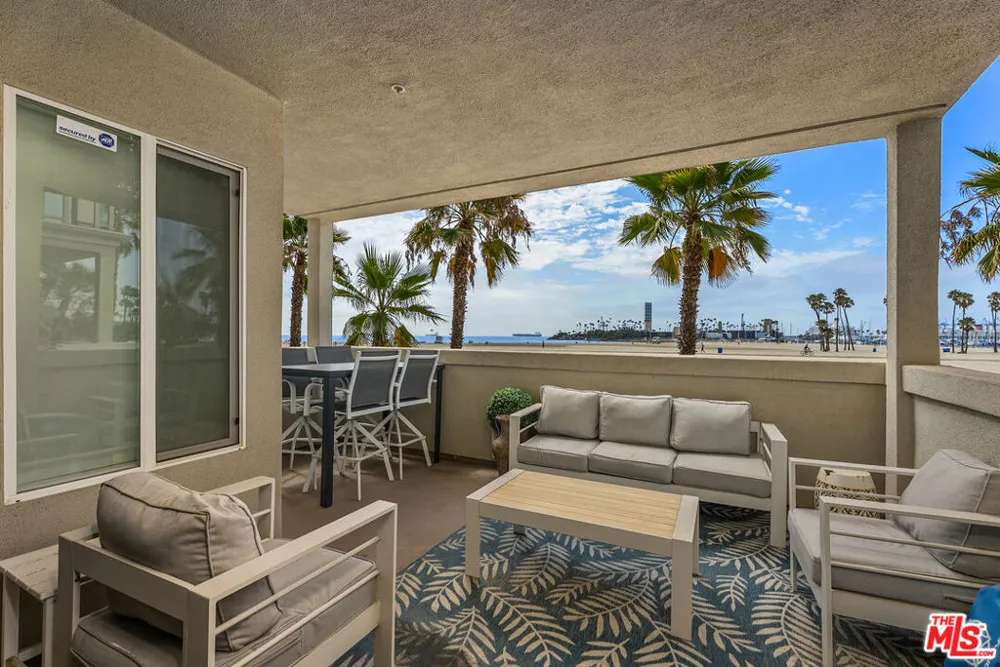 1000 E Ocean Boulevard #104 Long Beach, CA 90802