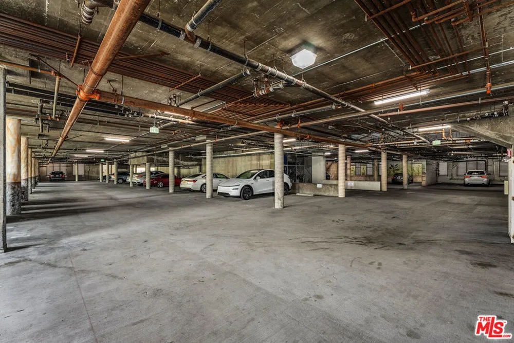 1000 E Ocean Boulevard #104 Long Beach, CA 90802