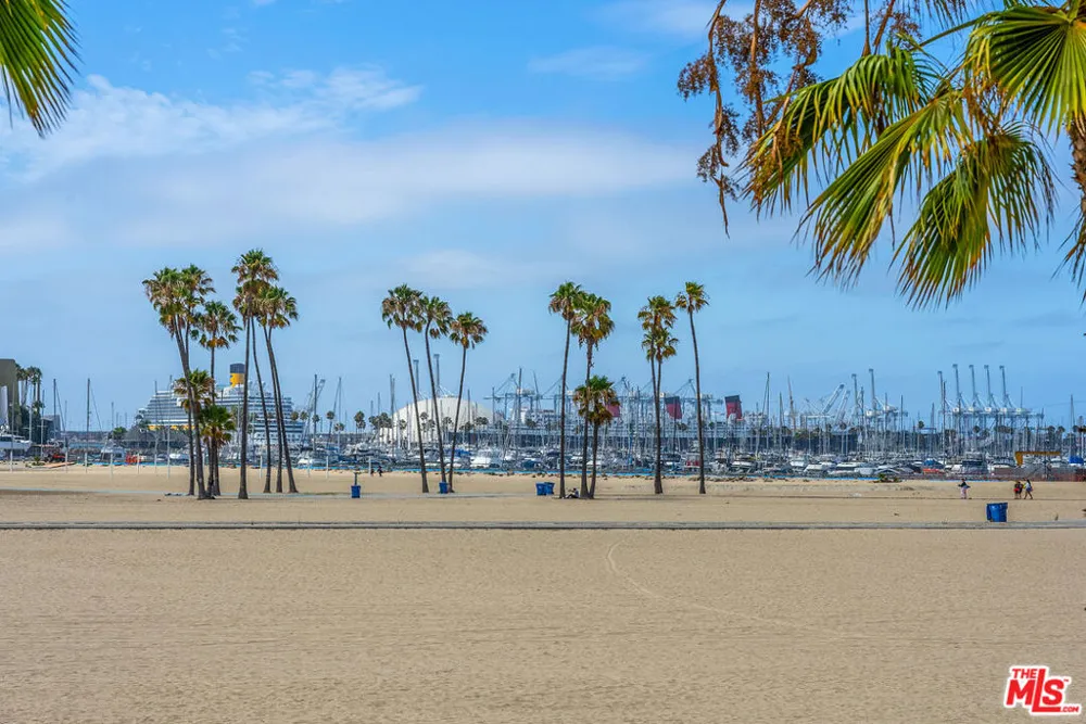 1000 E Ocean Boulevard #104 Long Beach, CA 90802