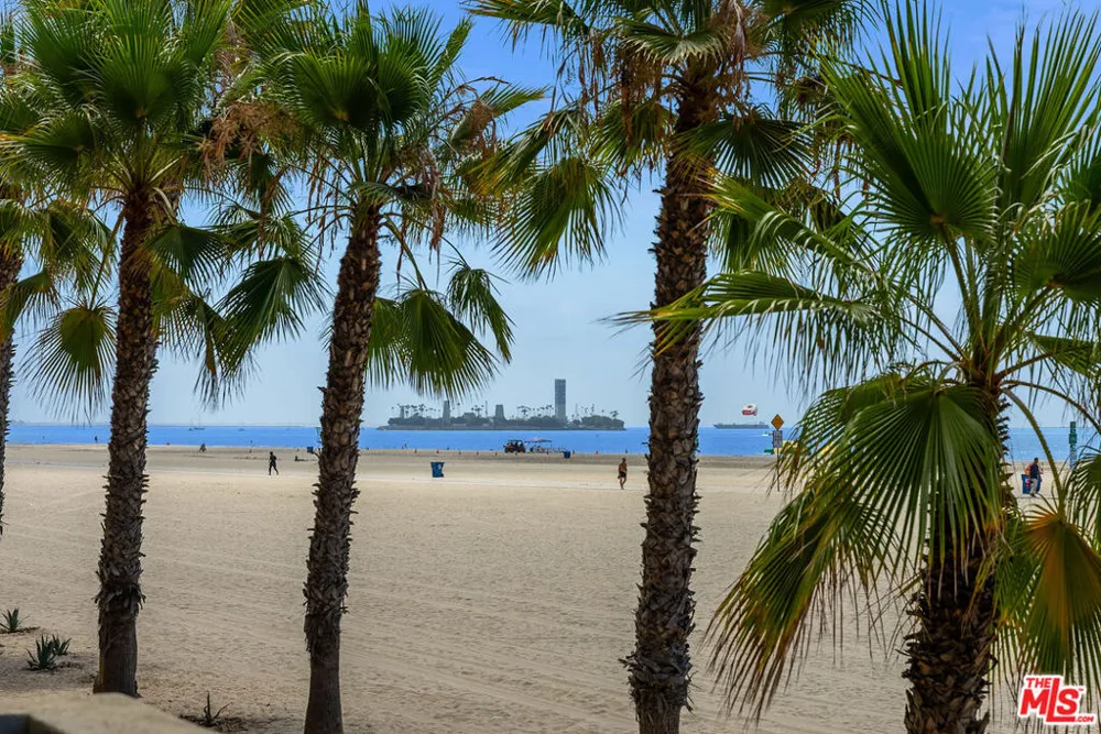 1000 E Ocean Boulevard #104 Long Beach, CA 90802