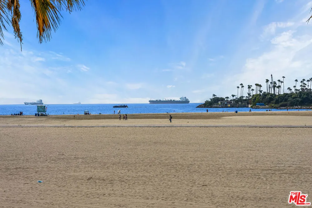 1000 E Ocean Boulevard #104 Long Beach, CA 90802