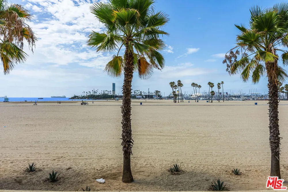 1000 E Ocean Boulevard #104 Long Beach, CA 90802