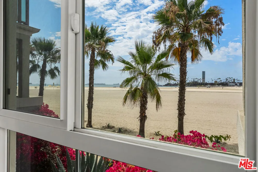 1000 E Ocean Boulevard #104 Long Beach, CA 90802