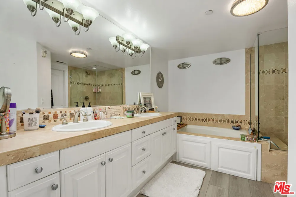 1000 E Ocean Boulevard #104 Long Beach, CA 90802