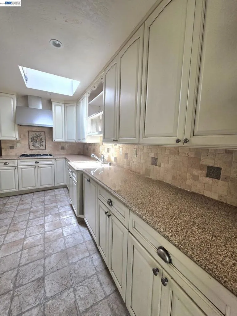 409 Avalon Way Suisun City, CA 94585