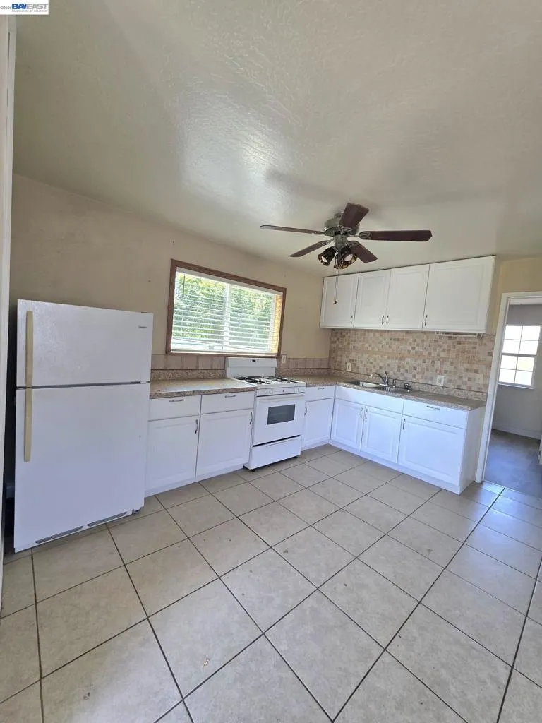 409 Avalon Way Suisun City, CA 94585