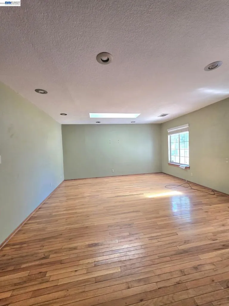 409 Avalon Way Suisun City, CA 94585