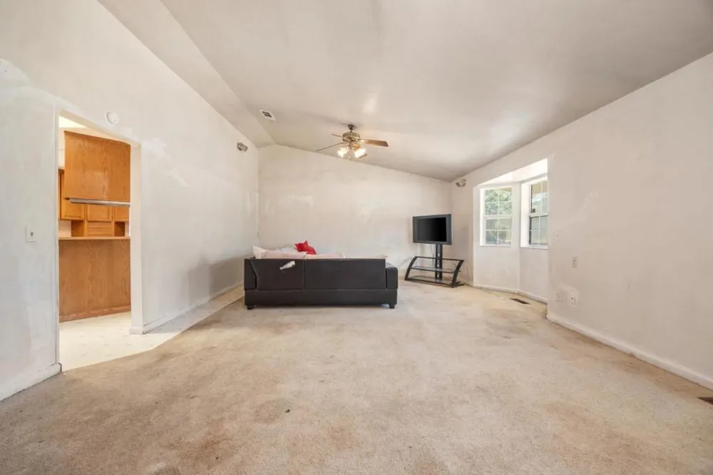 1633 New Long Valley Road Clearlake Oaks, CA 95423