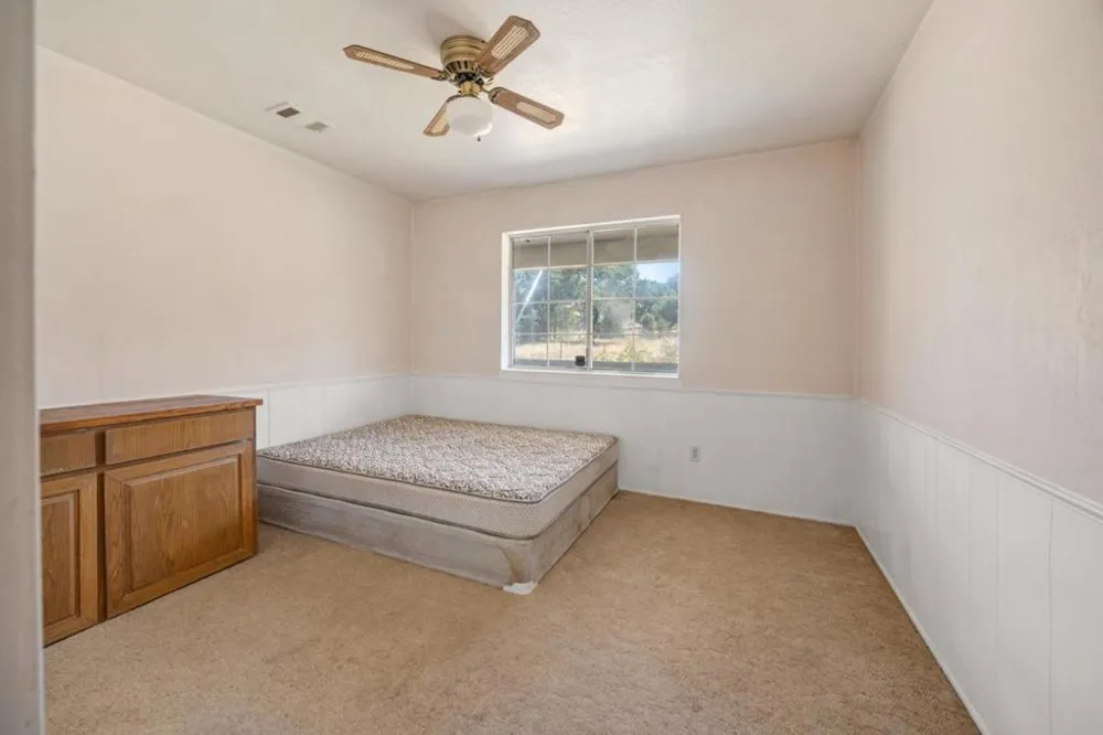 1633 New Long Valley Road Clearlake Oaks, CA 95423