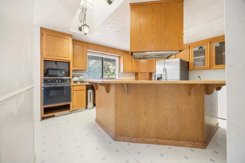 1633 New Long Valley Road Clearlake Oaks, CA 95423