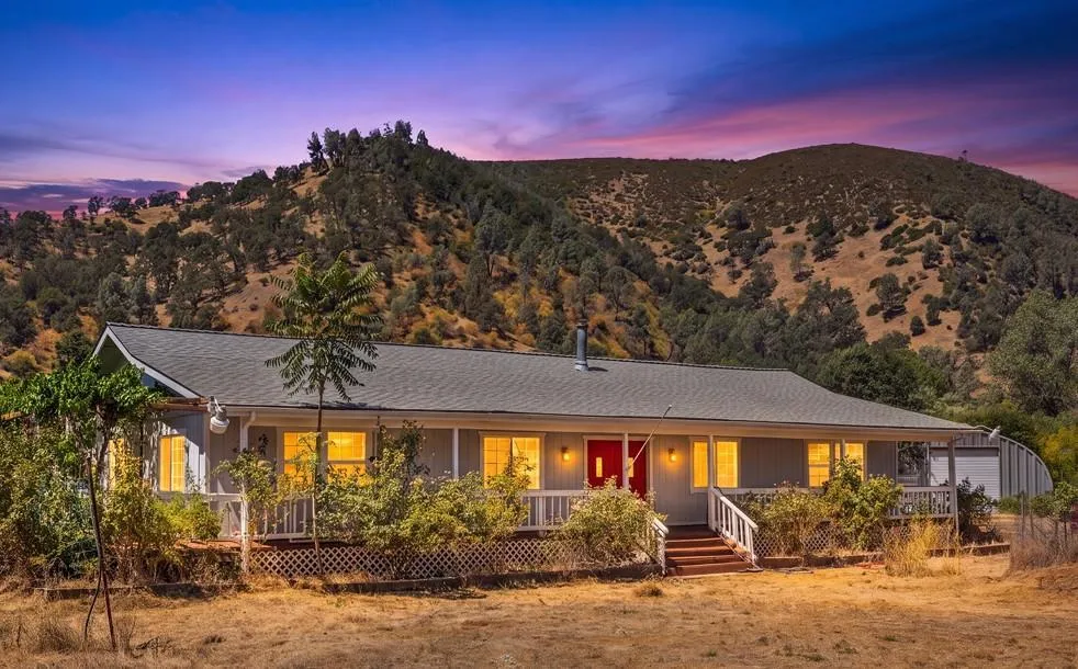 1633 New Long Valley Road Clearlake Oaks, CA 95423