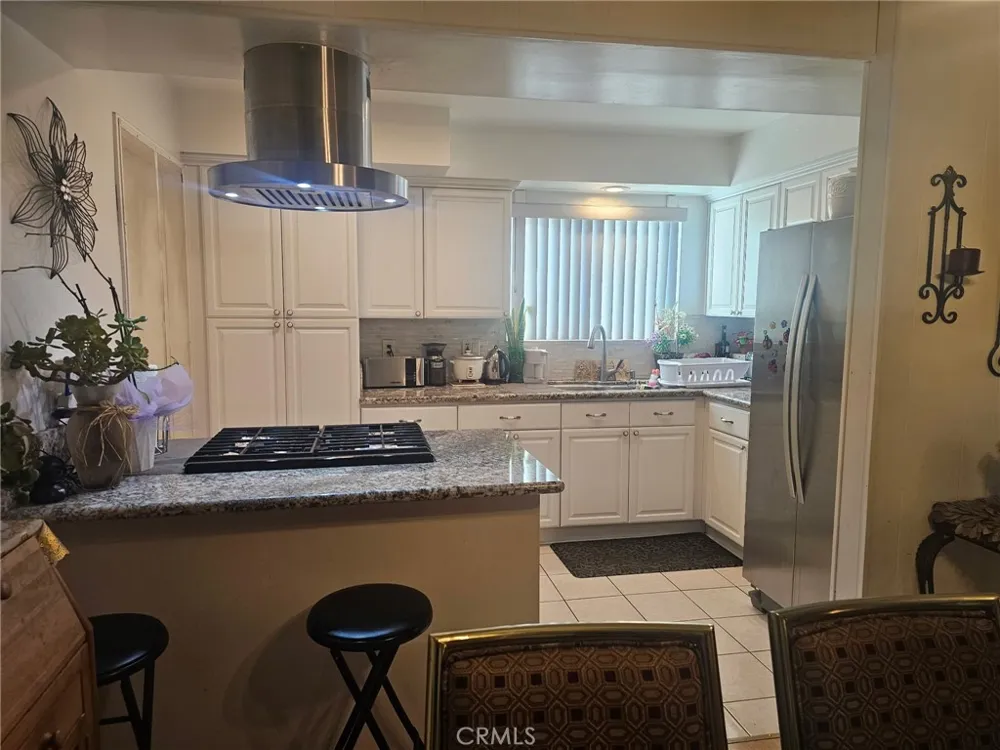 10883 Vinedale Sun Valley, CA 91352