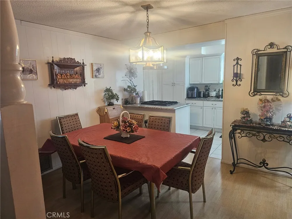 10883 Vinedale Sun Valley, CA 91352