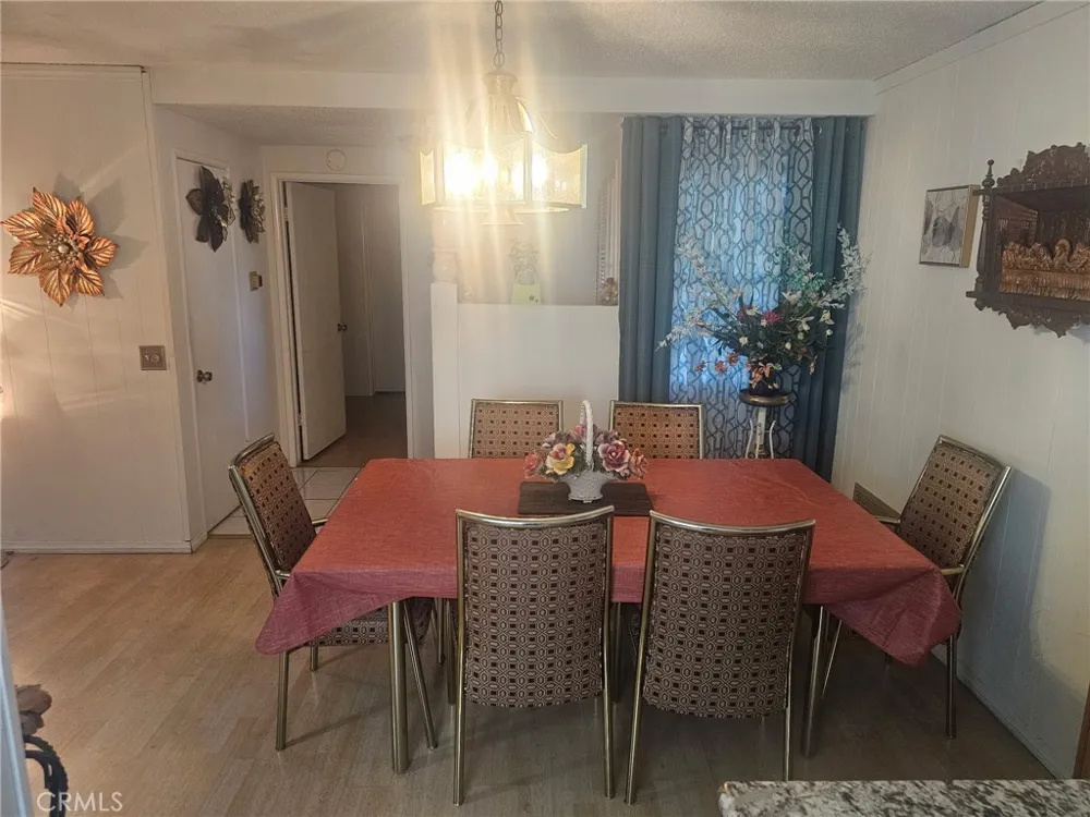 10883 Vinedale Sun Valley, CA 91352