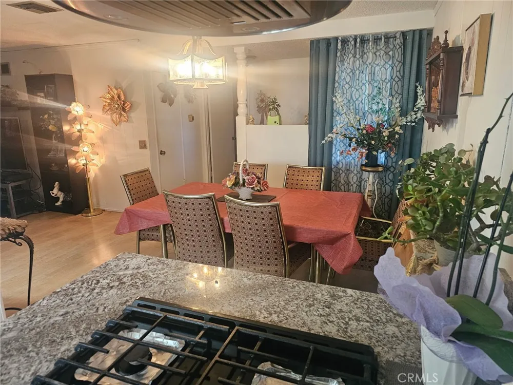 10883 Vinedale Sun Valley, CA 91352