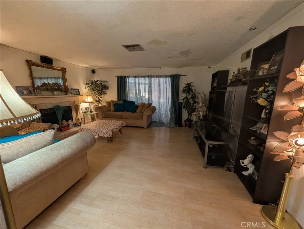 10883 Vinedale Sun Valley, CA 91352