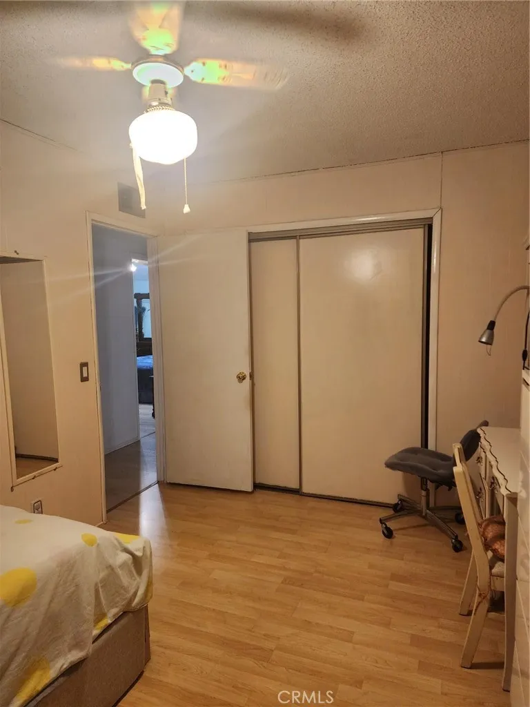 10883 Vinedale Sun Valley, CA 91352