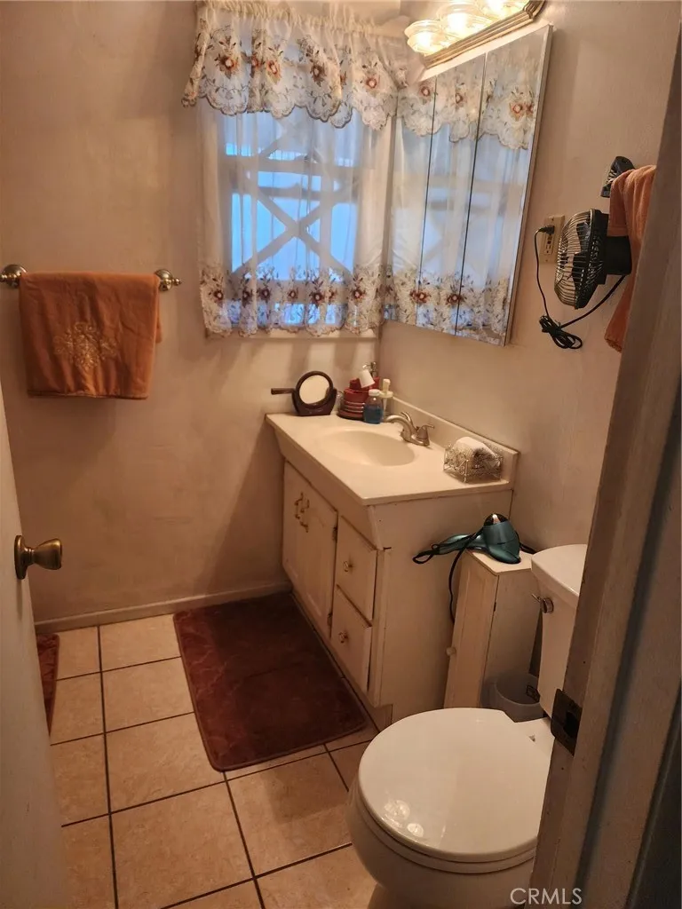 10883 Vinedale Sun Valley, CA 91352
