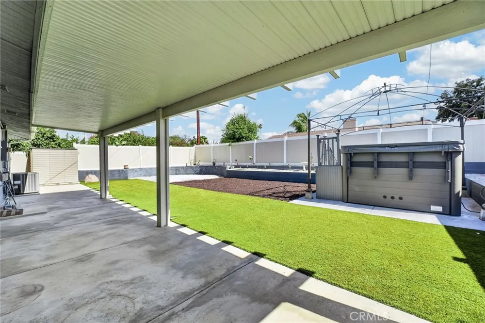230 E Pioneer Redlands, CA 92374