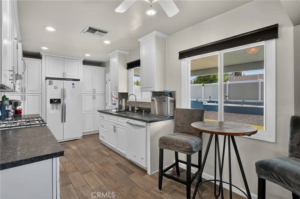 230 E Pioneer Redlands, CA 92374