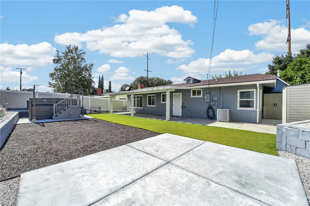 230 E Pioneer Redlands, CA 92374