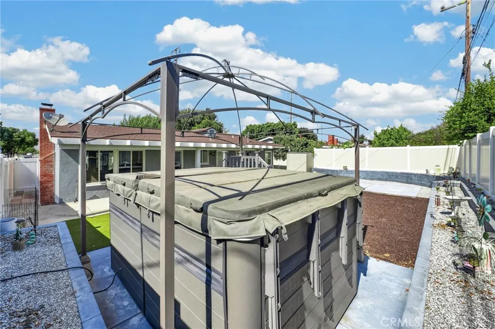 230 E Pioneer Redlands, CA 92374