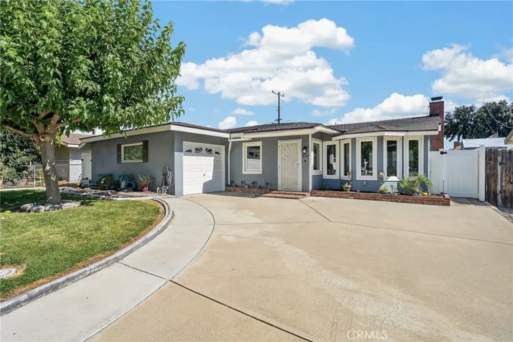 230 E Pioneer Redlands, CA 92374