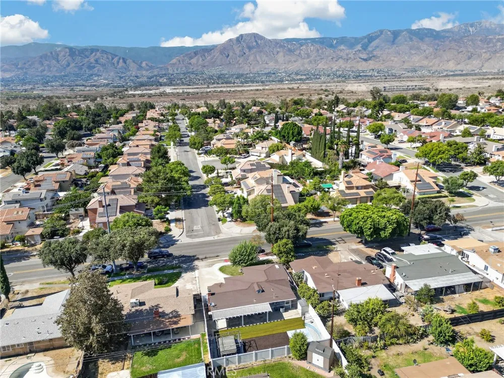 230 E Pioneer Redlands, CA 92374