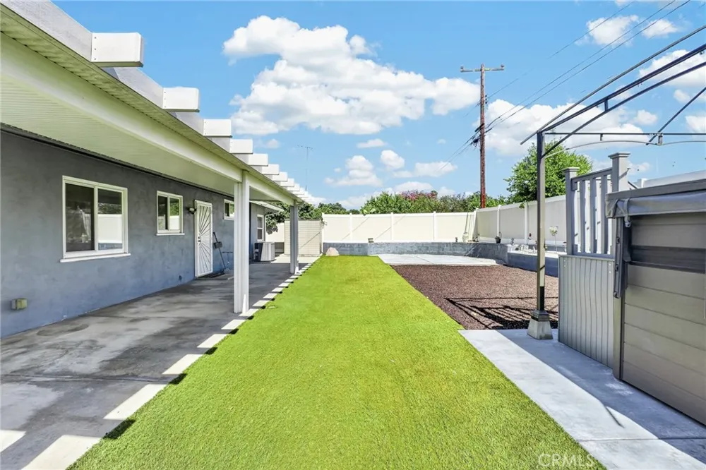 230 E Pioneer Redlands, CA 92374