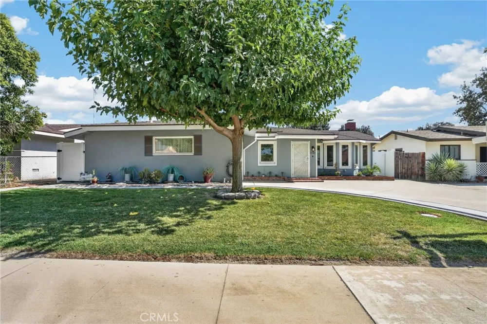 230 E Pioneer Redlands, CA 92374