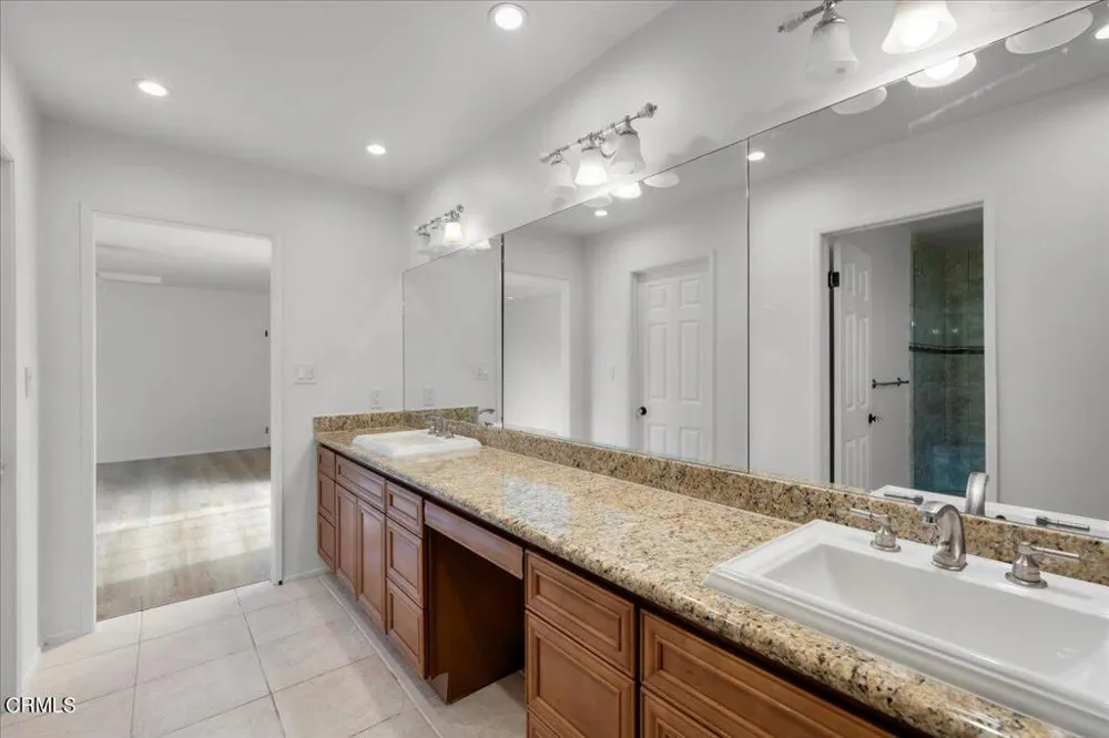 2222 Pier Avenue Santa Monica, CA 90405