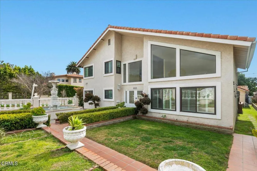 2222 Pier Avenue Santa Monica, CA 90405