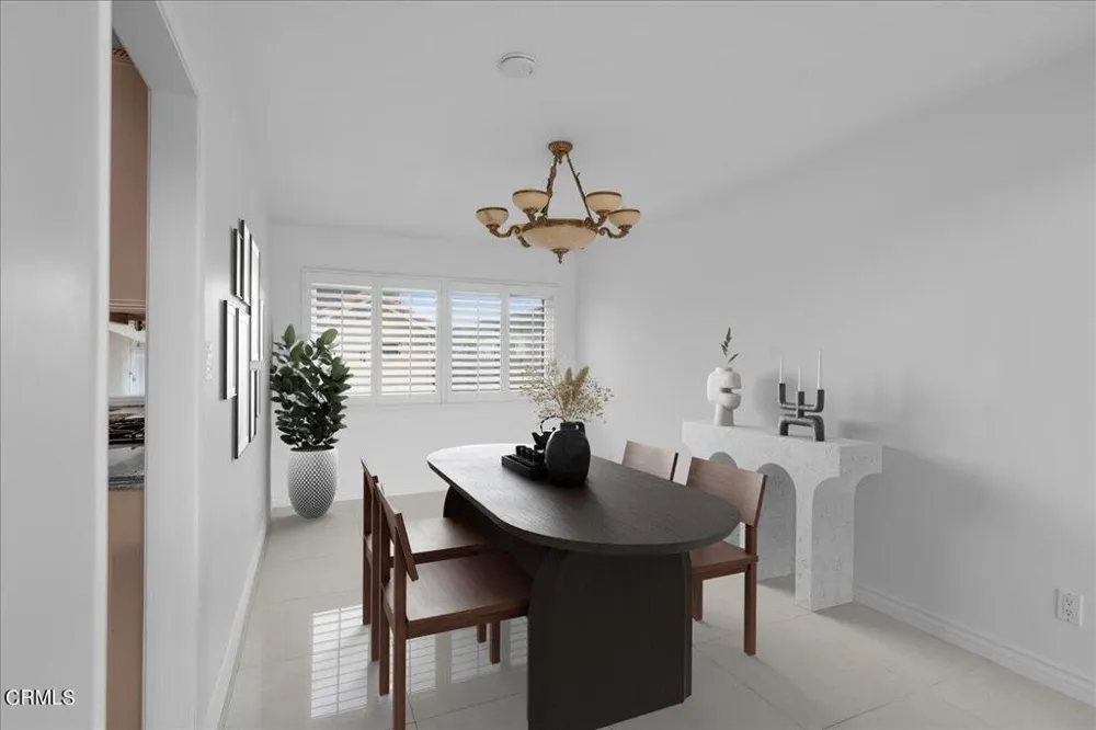 2222 Pier Avenue Santa Monica, CA 90405