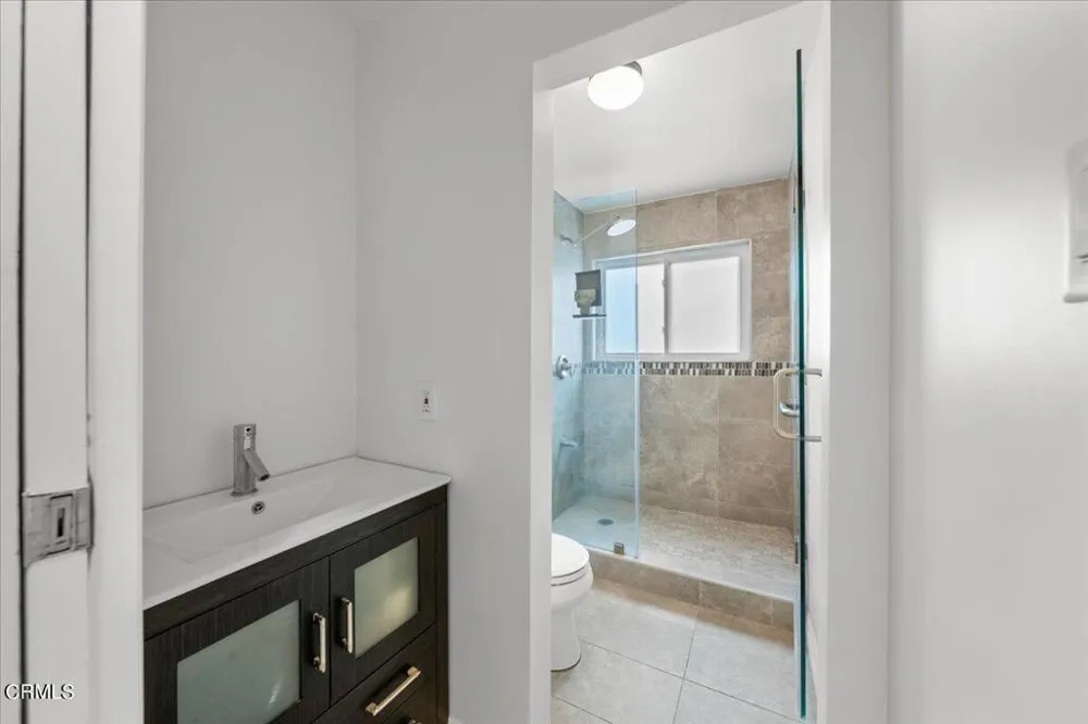 2222 Pier Avenue Santa Monica, CA 90405