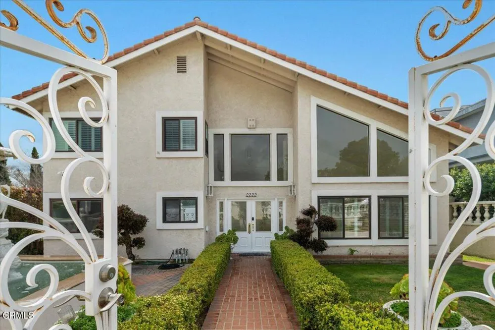 2222 Pier Avenue Santa Monica, CA 90405