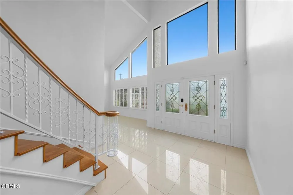 2222 Pier Avenue Santa Monica, CA 90405