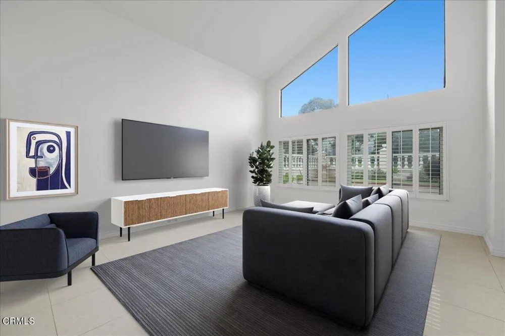 2222 Pier Avenue Santa Monica, CA 90405