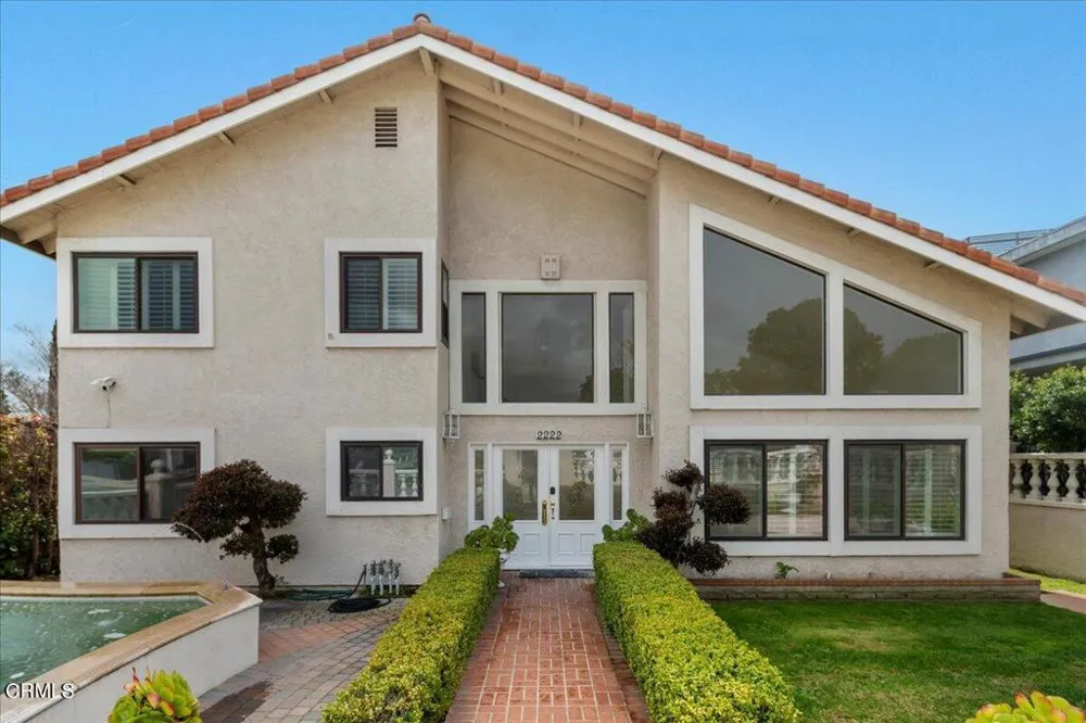 2222 Pier Avenue Santa Monica, CA 90405