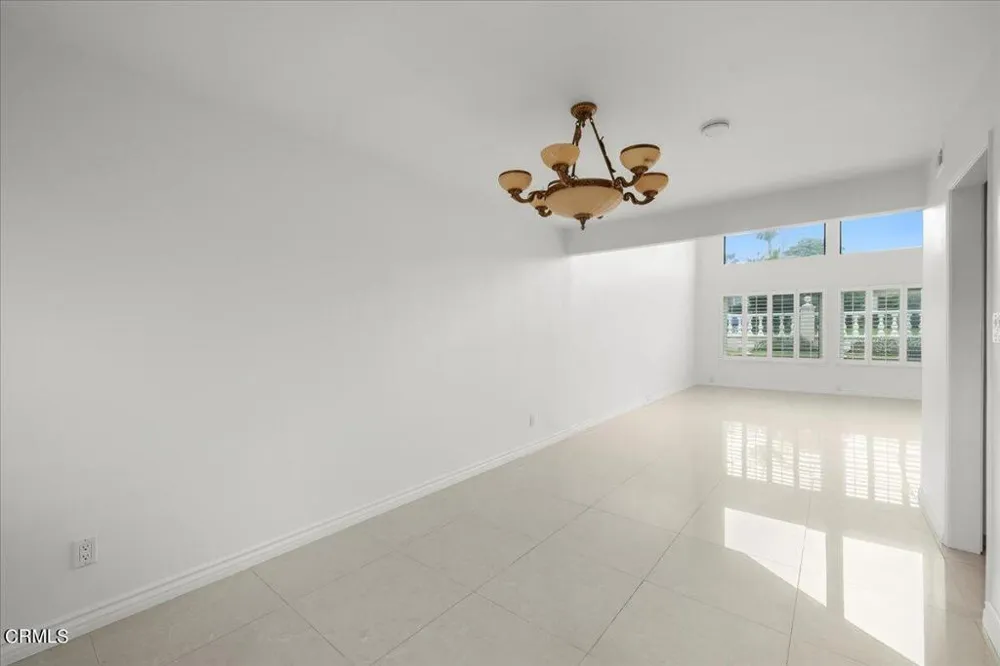2222 Pier Avenue Santa Monica, CA 90405
