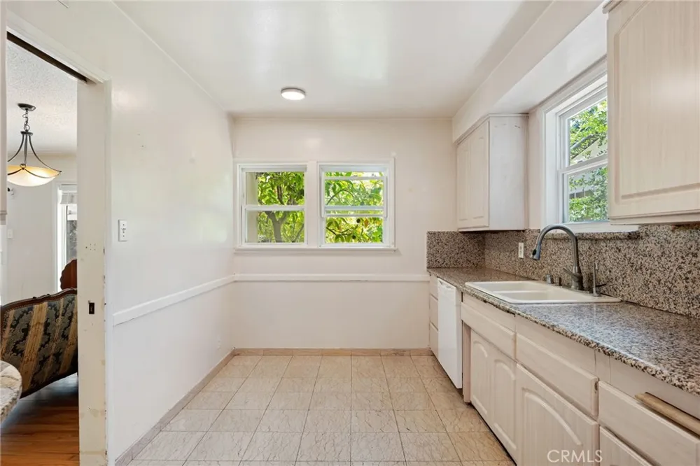 6217 Van Noord Avenue Van Nuys, CA 91401