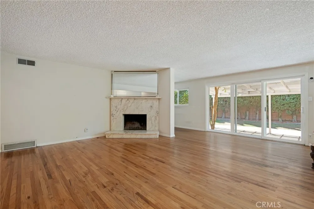 6217 Van Noord Avenue Van Nuys, CA 91401