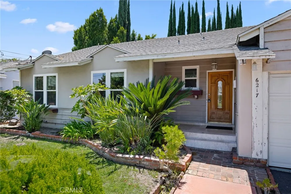 6217 Van Noord Avenue Van Nuys, CA 91401