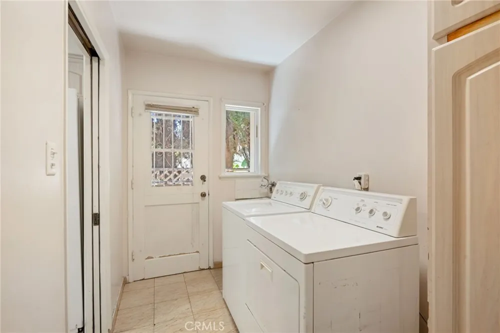 6217 Van Noord Avenue Van Nuys, CA 91401
