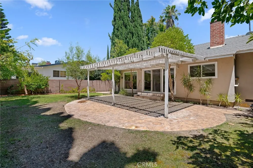 6217 Van Noord Avenue Van Nuys, CA 91401