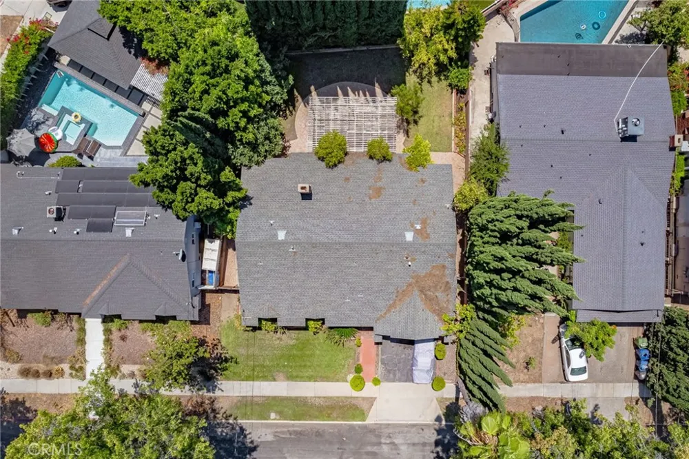 6217 Van Noord Avenue Van Nuys, CA 91401