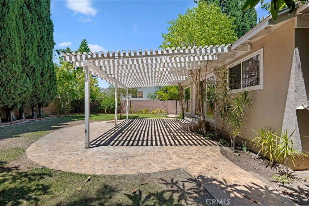6217 Van Noord Avenue Van Nuys, CA 91401