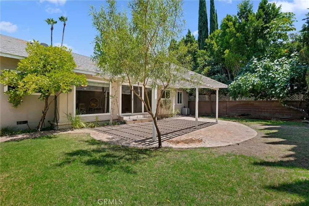 6217 Van Noord Avenue Van Nuys, CA 91401
