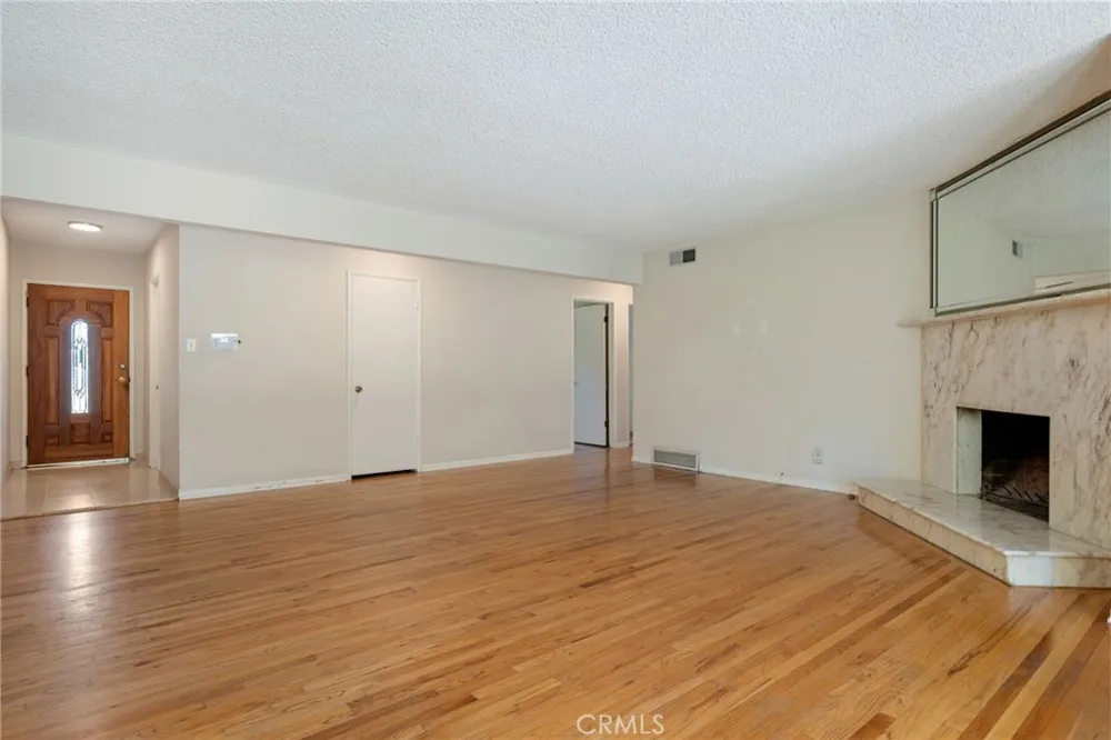 6217 Van Noord Avenue Van Nuys, CA 91401