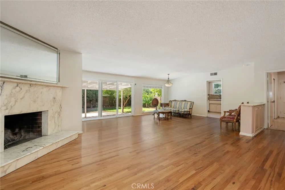 6217 Van Noord Avenue Van Nuys, CA 91401