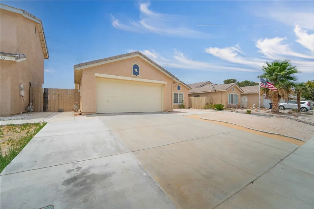 3788 Bottlebrush Rosamond, CA 93560